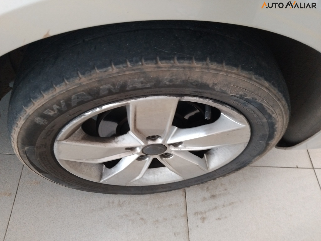 VOLKSWAGEN FOX 1.6 MSI COMFORTLINE 8V FLEX 4P MANUAL