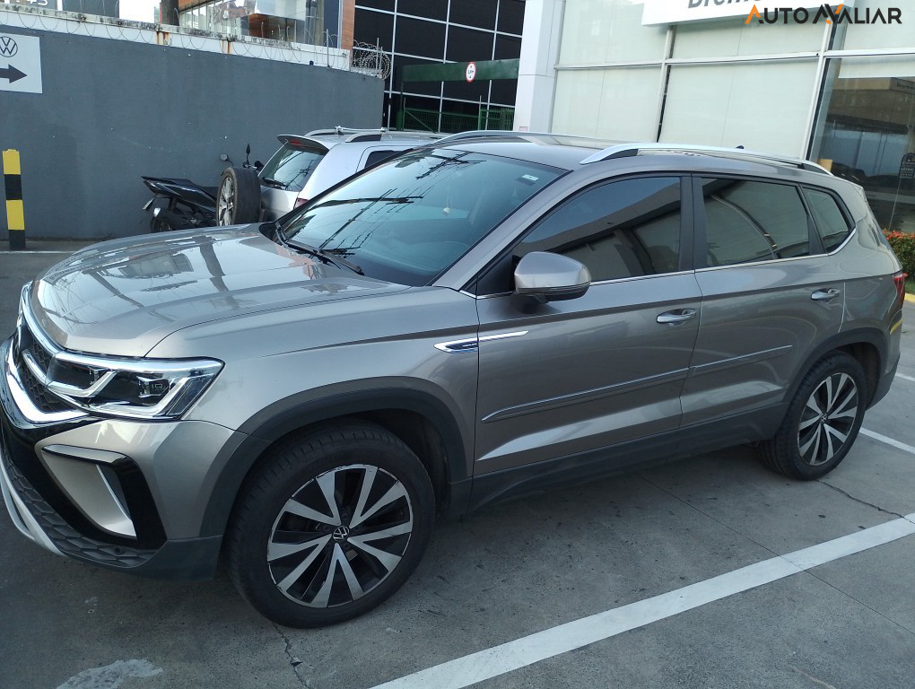 VOLKSWAGEN TAOS 1.4 250 TSI TOTAL FLEX HIGHLINE AUTOMÁTICO