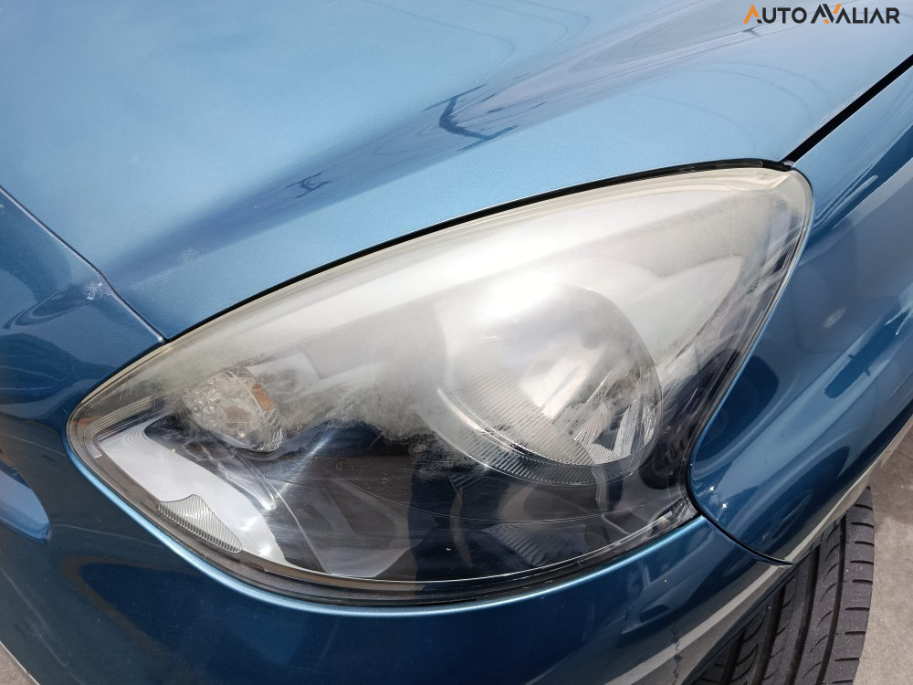 NISSAN MARCH 1.6 SL 16V FLEX 4P MANUAL