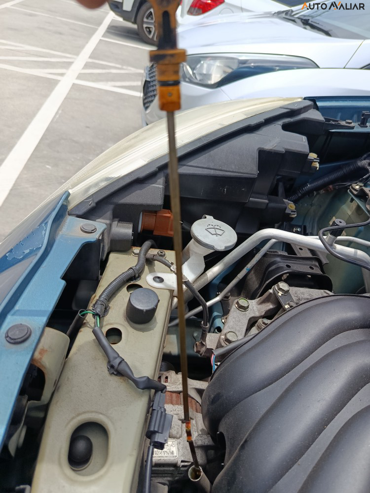 NISSAN MARCH 1.6 SL 16V FLEX 4P MANUAL