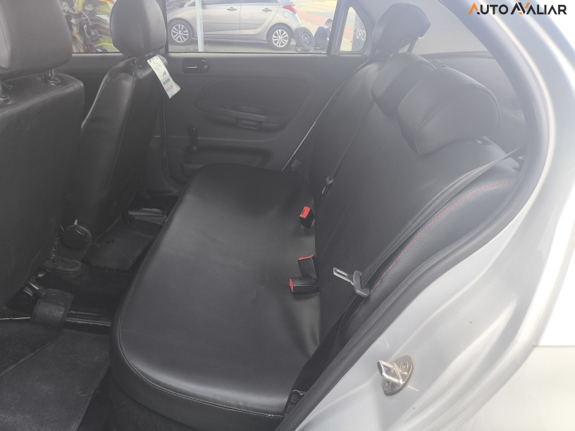 VOLKSWAGEN VOYAGE 1.6 MSI TOTALFLEX 4P MANUAL