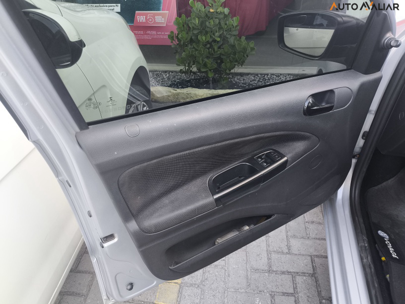 VOLKSWAGEN VOYAGE 1.6 MSI TOTALFLEX 4P MANUAL