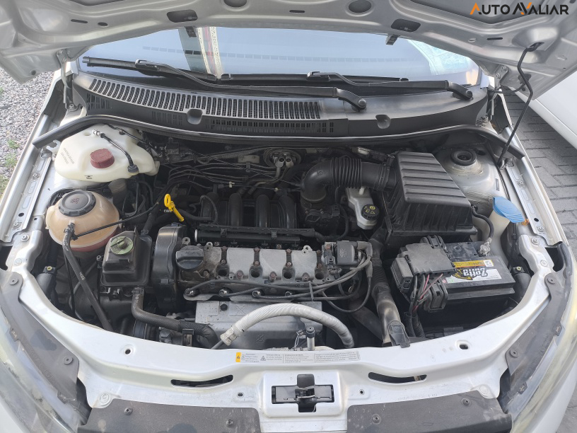 VOLKSWAGEN VOYAGE 1.6 MSI TOTALFLEX 4P MANUAL