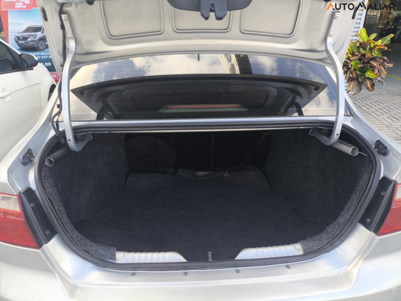 VOLKSWAGEN VOYAGE 1.6 MSI TOTALFLEX 4P MANUAL