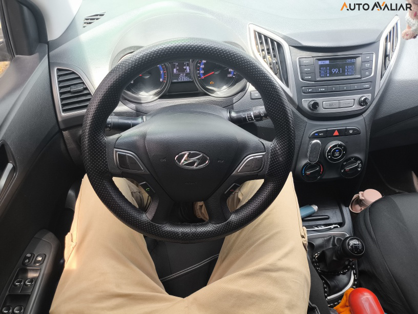 HYUNDAI HB20 1.0 COMFORT PLUS 12V FLEX 4P MANUAL