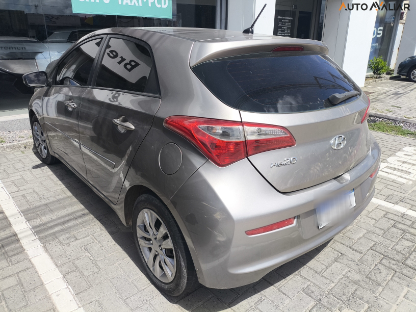 HYUNDAI HB20 1.0 COMFORT PLUS 12V FLEX 4P MANUAL