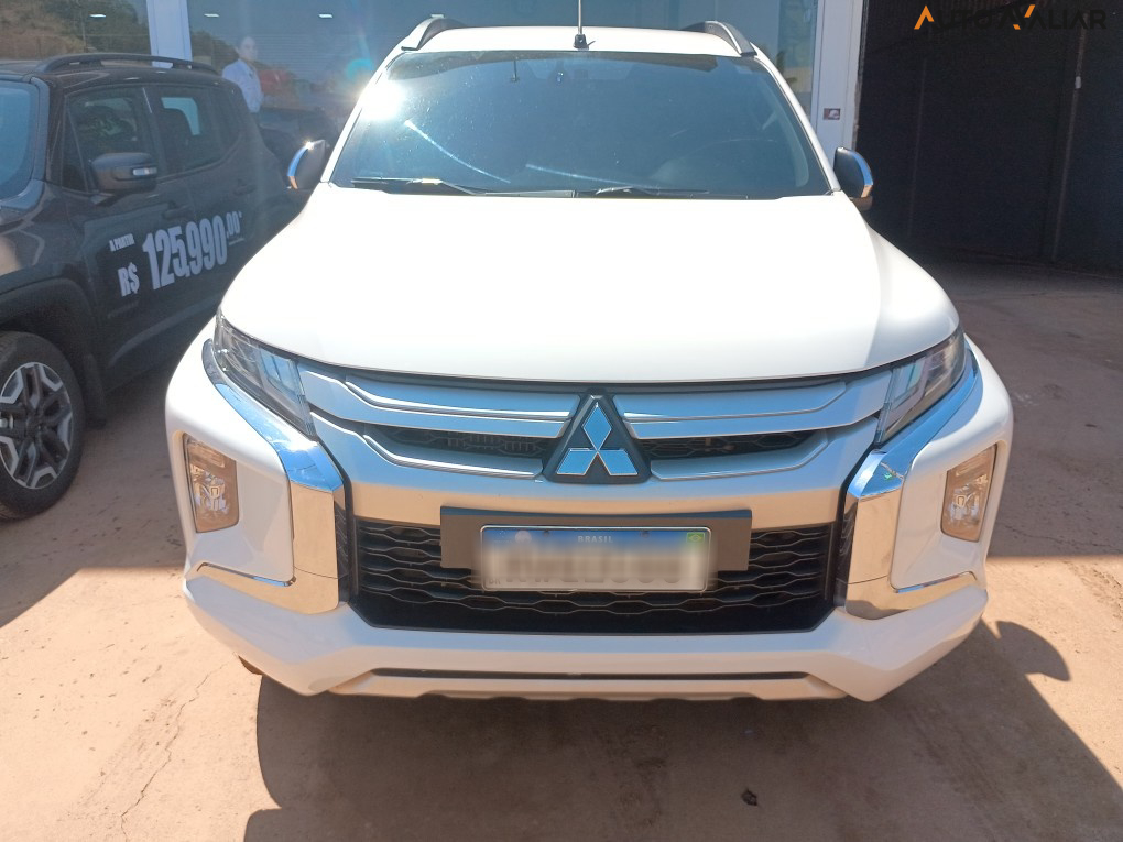 MITSUBISHI L200 TRITON  2.4 16V TURBO DIESEL SPORT HPE-S CD 4P 4X4 AUTOMÁTICO