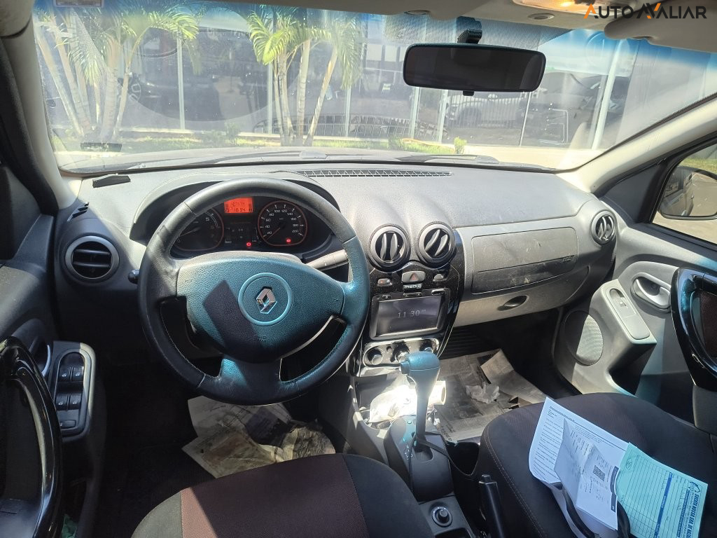RENAULT SANDERO 1.6 STEPWAY 16V FLEX 4P AUTOMATICO