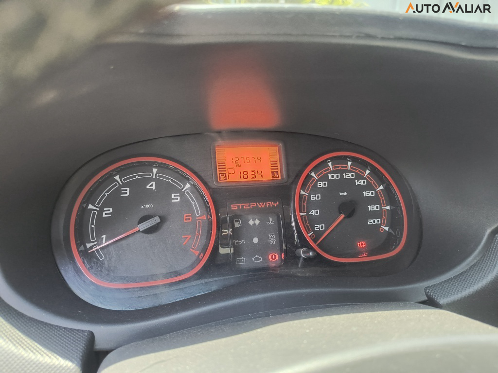 RENAULT SANDERO 1.6 STEPWAY 16V FLEX 4P AUTOMATICO