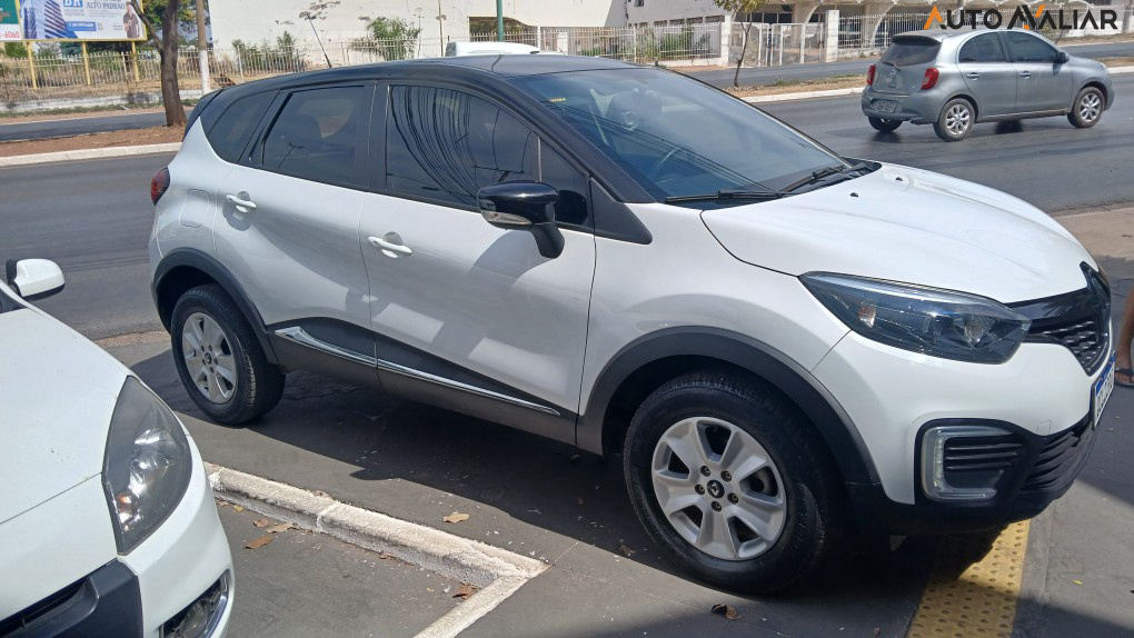 RENAULT CAPTUR 1.6 16V SCE FLEX LIFE X-TRONIC
