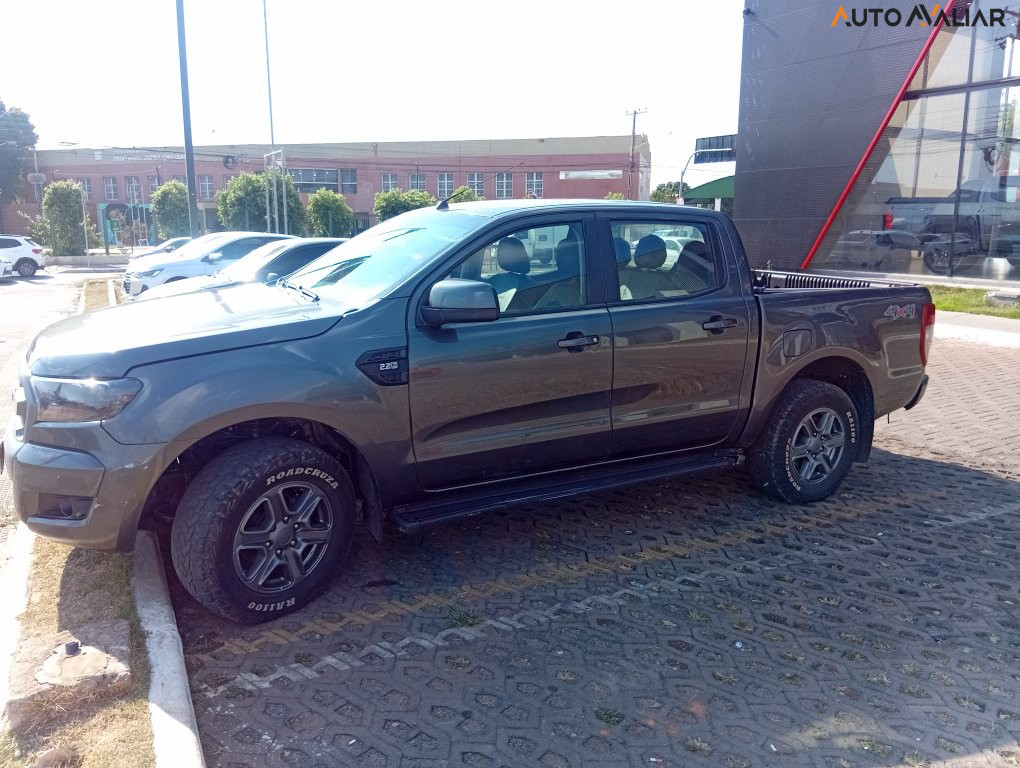 FORD RANGER 2.2 XLS 4X4 CD 16V DIESEL 4P AUTOMATICO