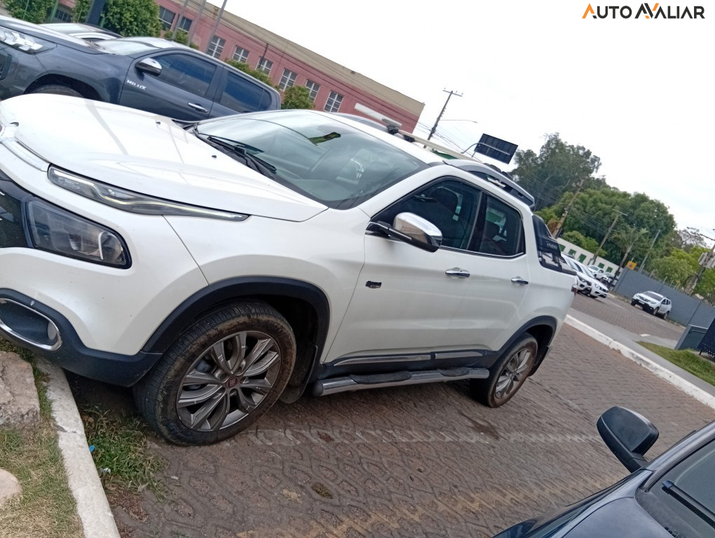 FIAT TORO 2.0 16V TURBO DIESEL RANCH 4WD AT9