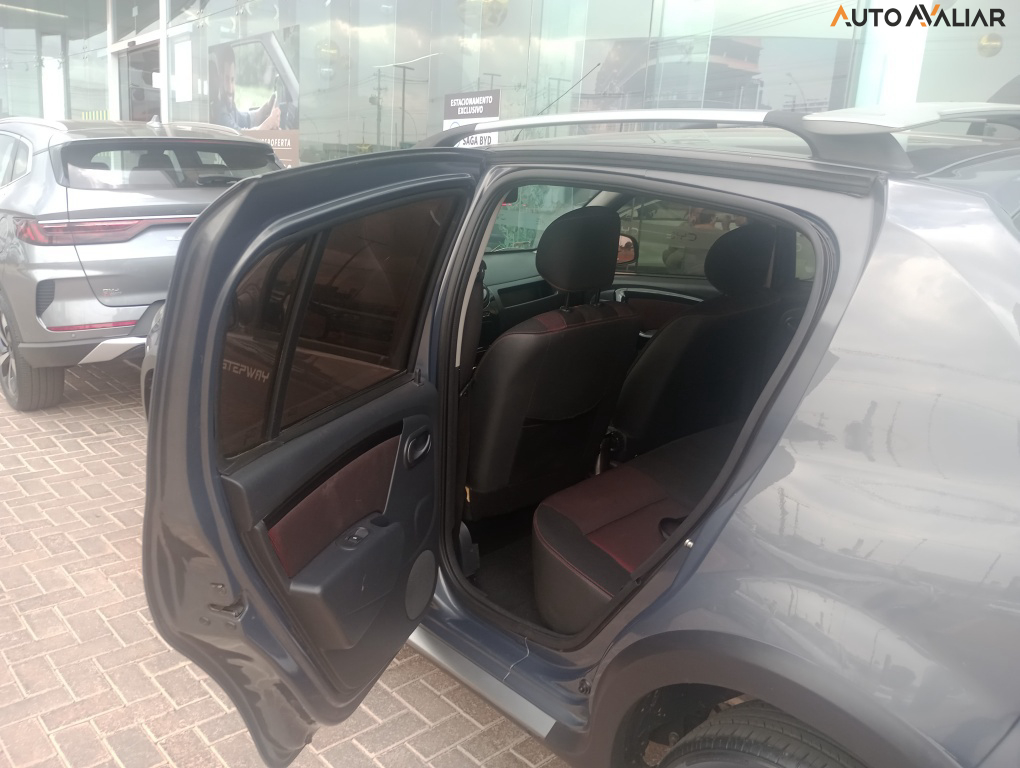 RENAULT SANDERO 1.6 STEPWAY 16V FLEX 4P MANUAL