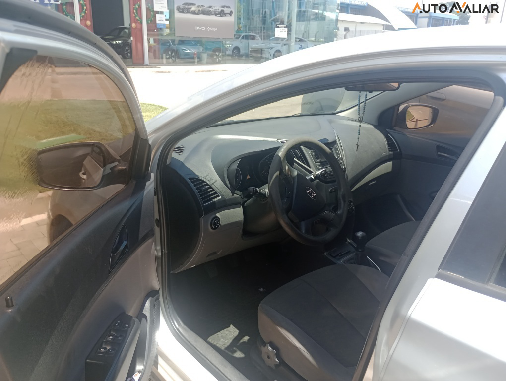 HYUNDAI HB20S 1.0 COMFORT PLUS 12V FLEX 4P MANUAL