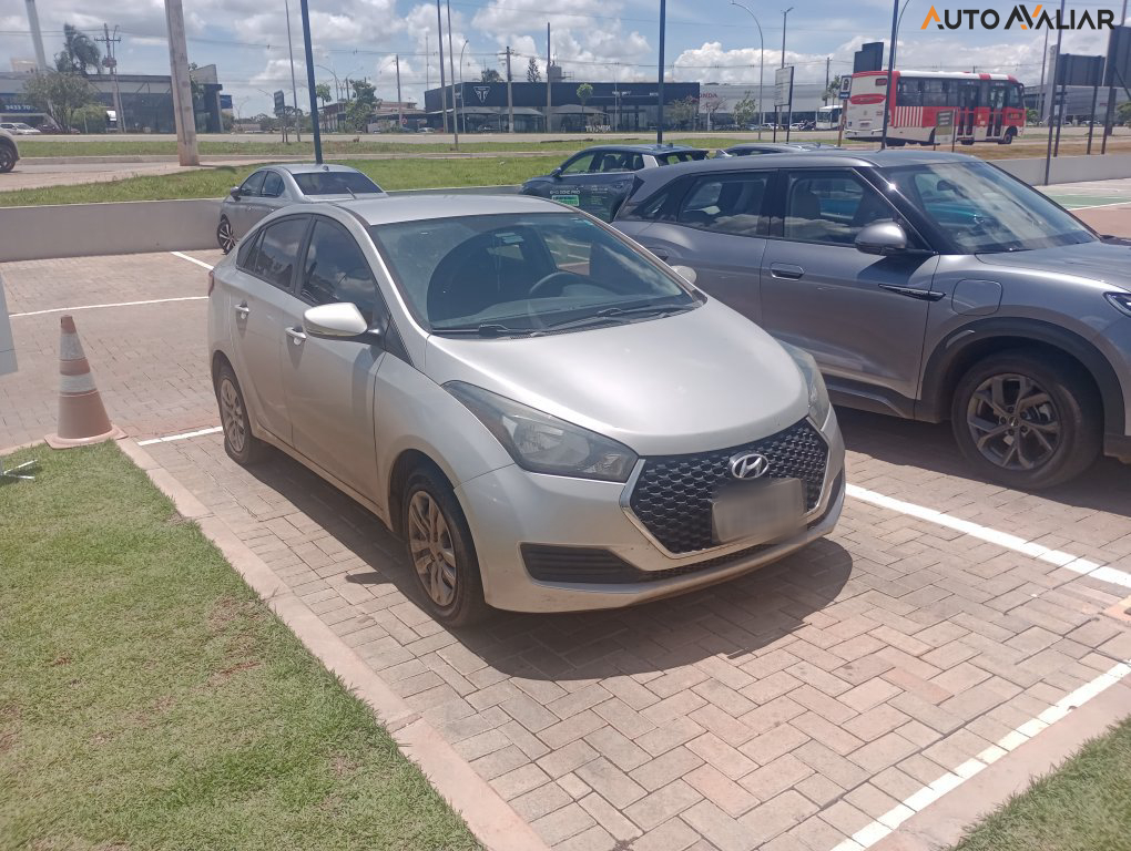 HYUNDAI HB20S 1.0 COMFORT PLUS 12V FLEX 4P MANUAL