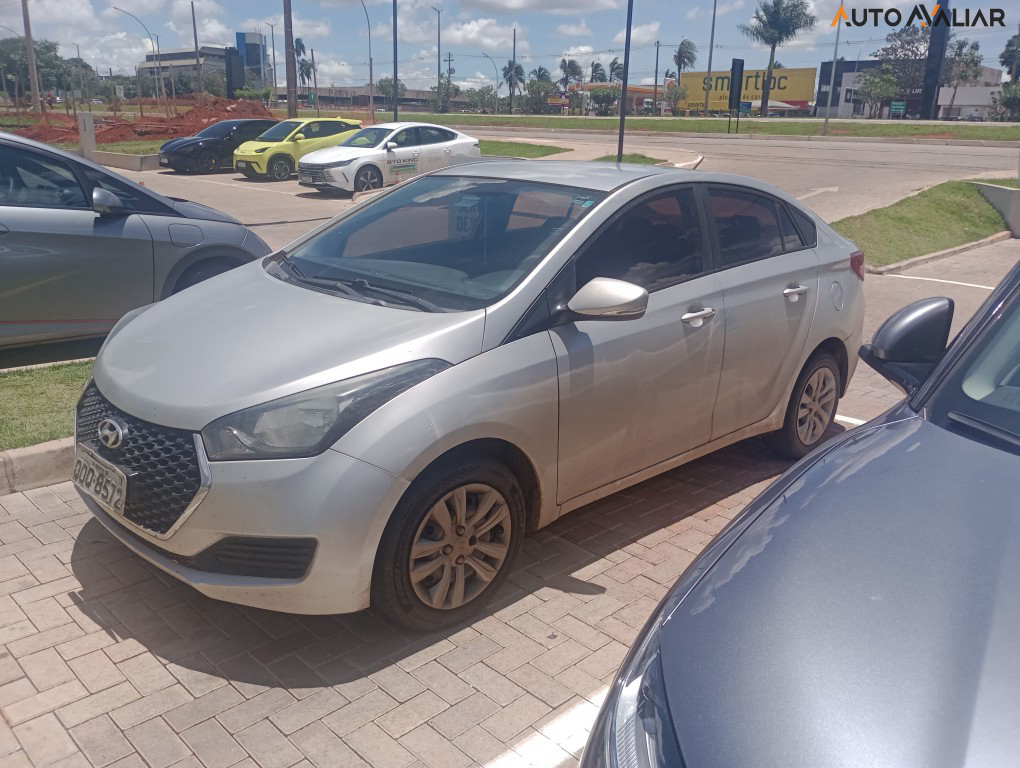 HYUNDAI HB20S 1.0 COMFORT PLUS 12V FLEX 4P MANUAL