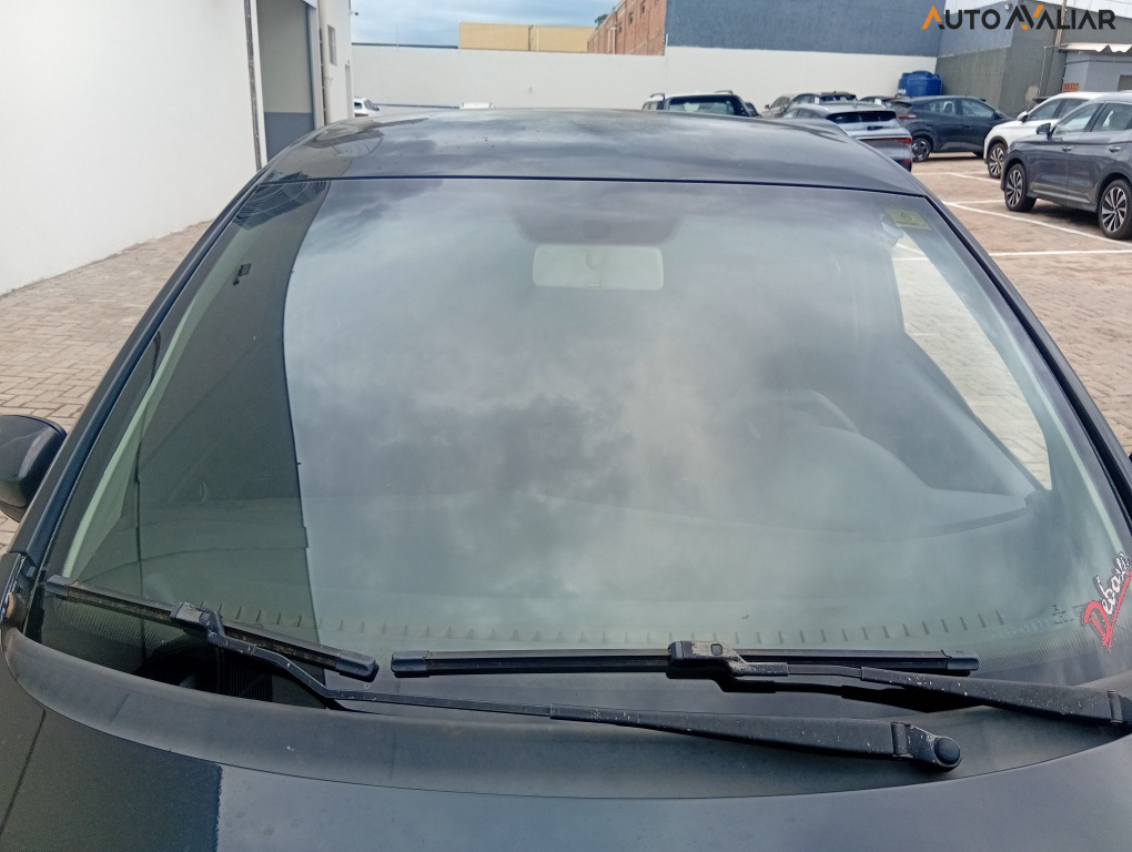 VOLKSWAGEN FOX 1.0 MI 8V FLEX 4P MANUAL