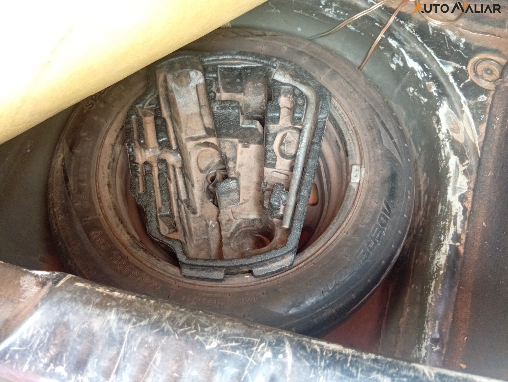 VOLKSWAGEN FOX 1.0 MI 8V FLEX 4P MANUAL