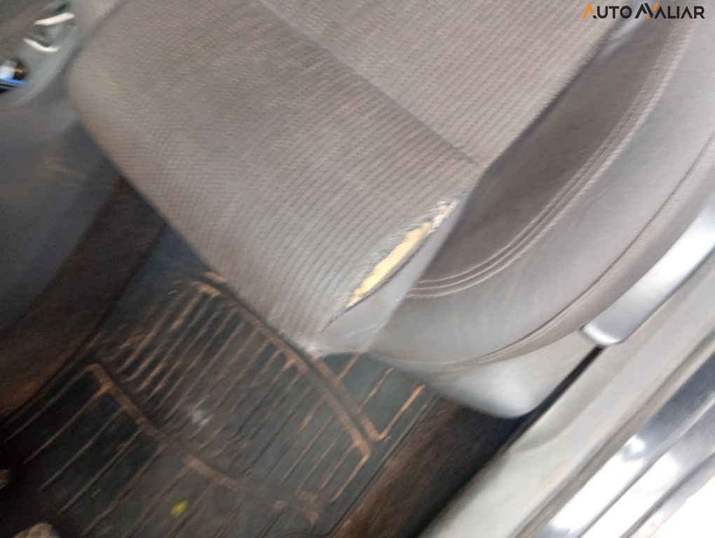 VOLKSWAGEN FOX 1.0 MI 8V FLEX 4P MANUAL