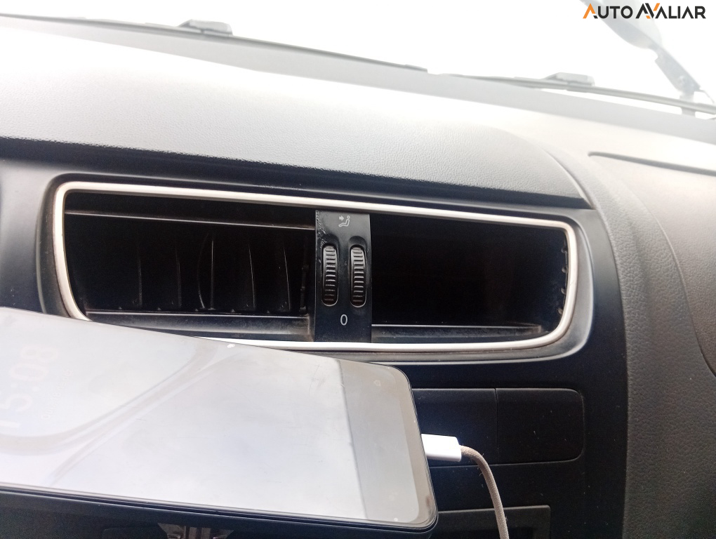 VOLKSWAGEN FOX 1.0 MI 8V FLEX 4P MANUAL