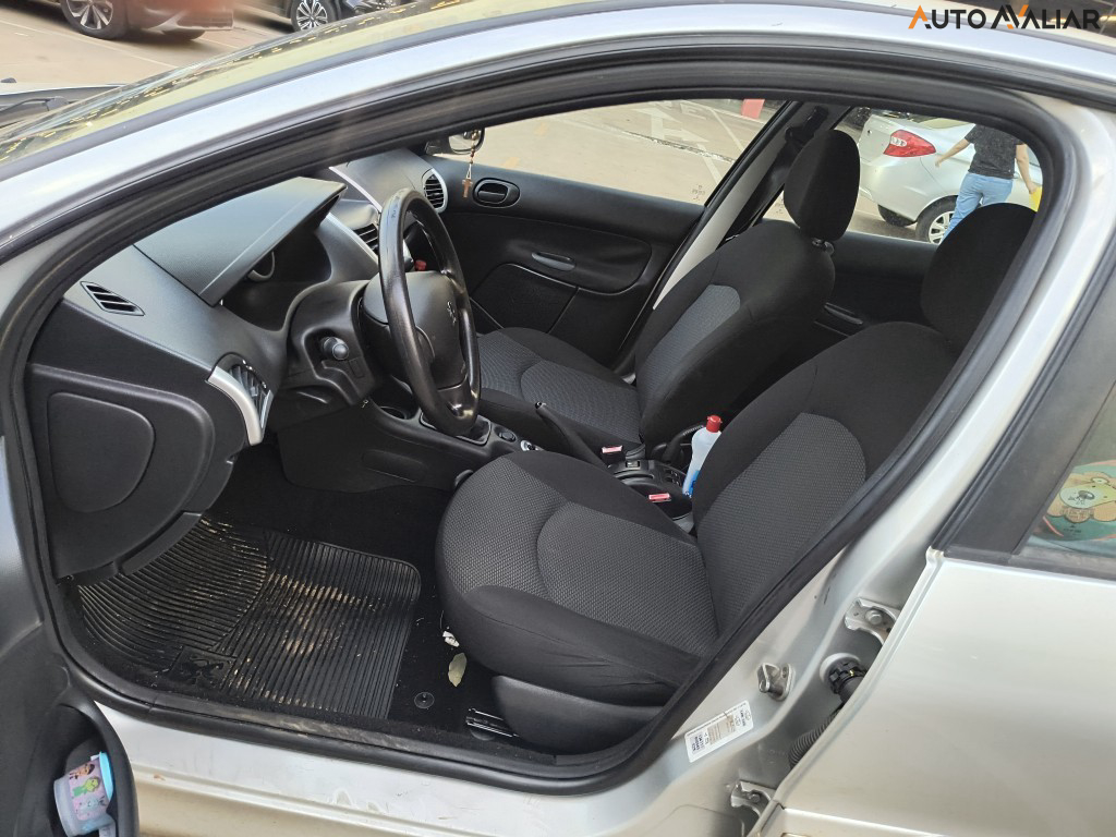PEUGEOT 207 1.4 SEDAN ALLURE 8V FLEX 4P MANUAL