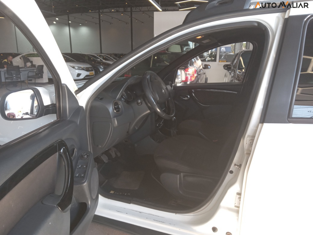 RENAULT DUSTER 1.6 16V SCE FLEX DYNAMIQUE MANUAL