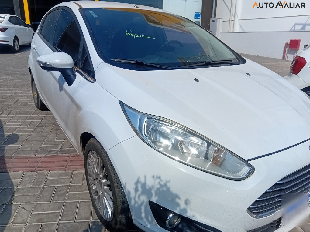 FORD FIESTA 1.6 TITANIUM HATCH 16V FLEX 4P POWERSHIFT