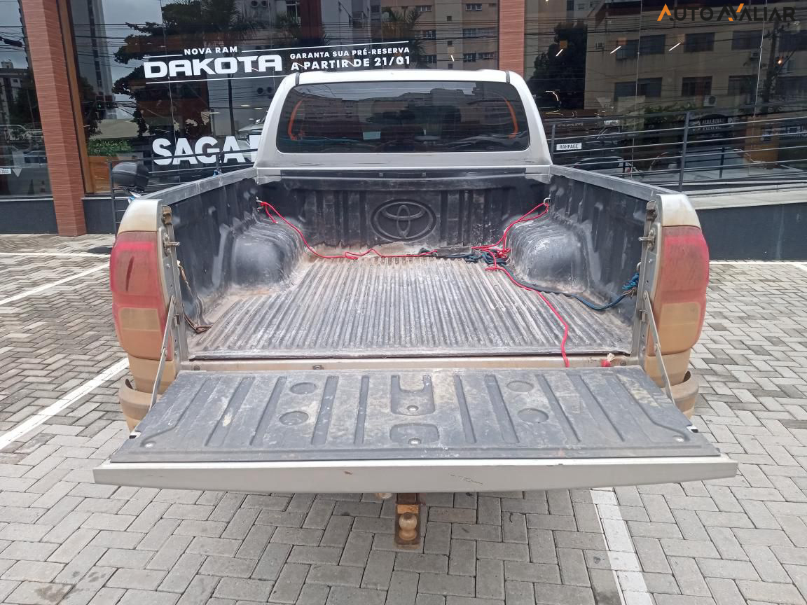 TOYOTA HILUX 2.7 VVT-i FLEX CD SRV 4X2 AUTOM&Aacute;TICO