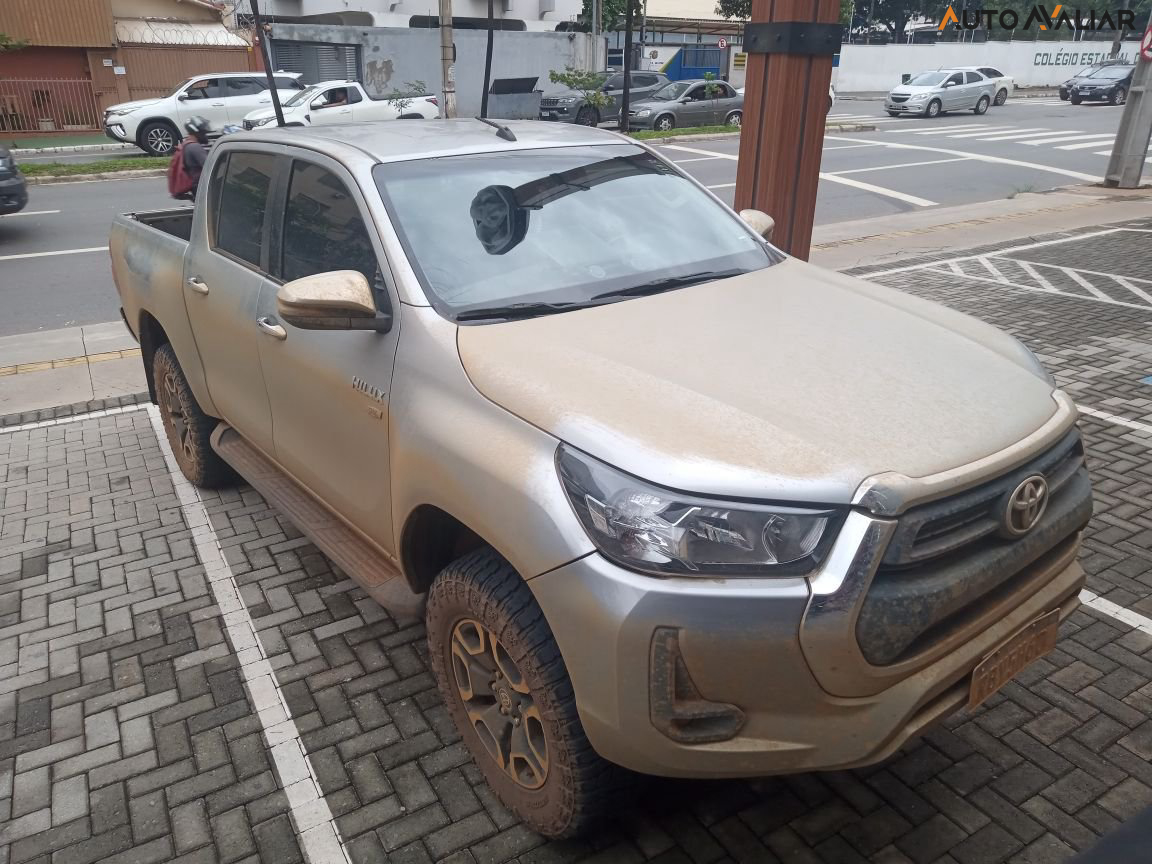 TOYOTA HILUX 2.7 VVT-i FLEX CD SRV 4X2 AUTOM&Aacute;TICO
