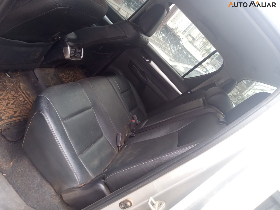 TOYOTA HILUX 2.7 VVT-i FLEX CD SRV 4X2 AUTOM&Aacute;TICO