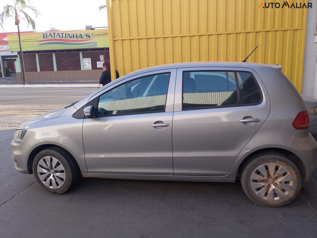 VOLKSWAGEN FOX 1.0 MI TRENDLINE 8V FLEX 4P MANUAL