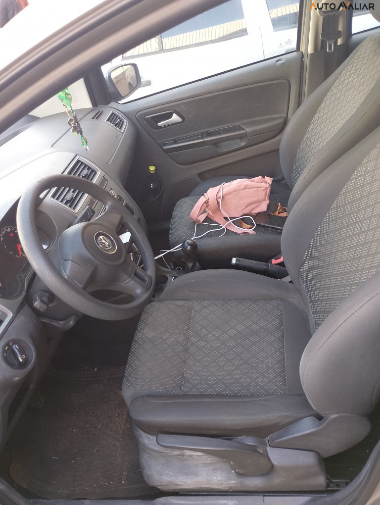 VOLKSWAGEN FOX 1.0 MI TRENDLINE 8V FLEX 4P MANUAL