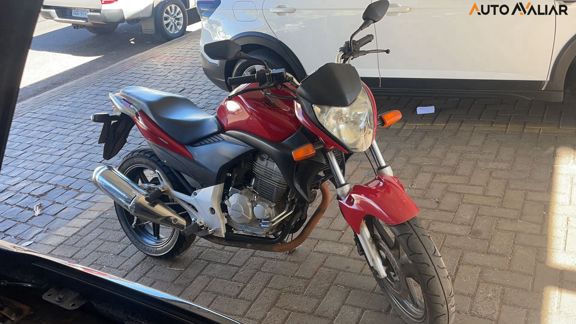 HONDA CB 300 R