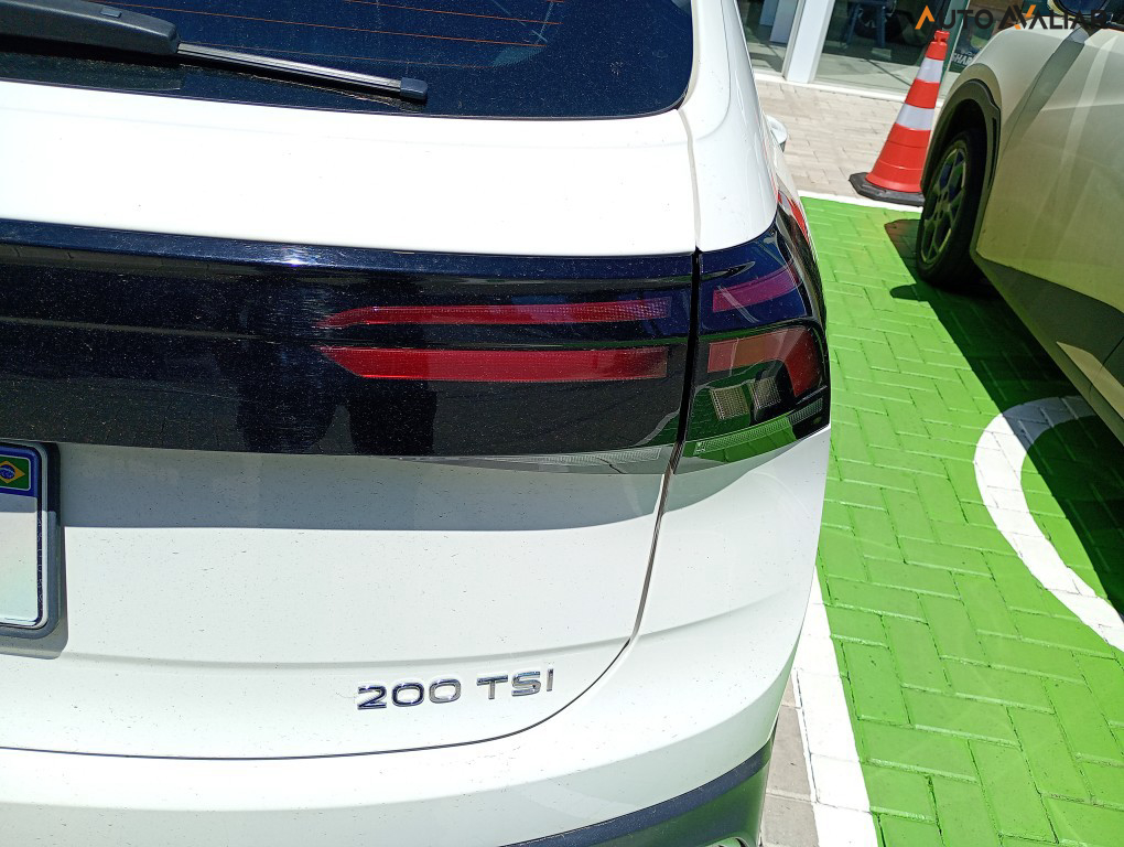 VOLKSWAGEN NIVUS 1.0 200 TSI TOTAL FLEX HIGHLINE AUTOM&Aacute;TICO