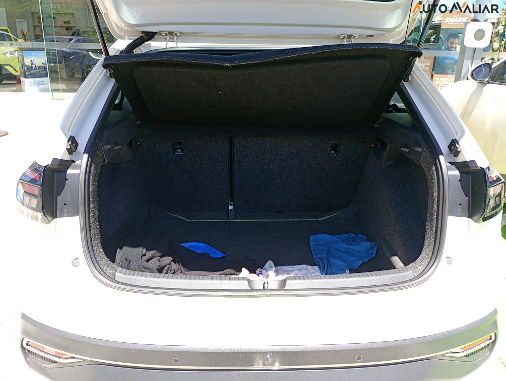 VOLKSWAGEN NIVUS 1.0 200 TSI TOTAL FLEX HIGHLINE AUTOM&Aacute;TICO