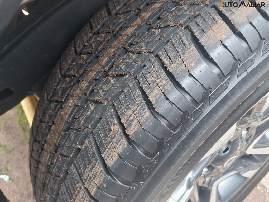 TOYOTA HILUX SW4 2.8 D-4D TURBO DIESEL SRX PLATINUM 4X4 AUTOM&Aacute;TICO