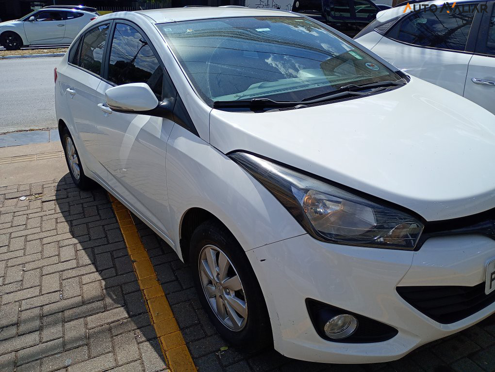 HYUNDAI HB20S 1.6 COMFORT PLUS 16V FLEX 4P AUTOMATICO