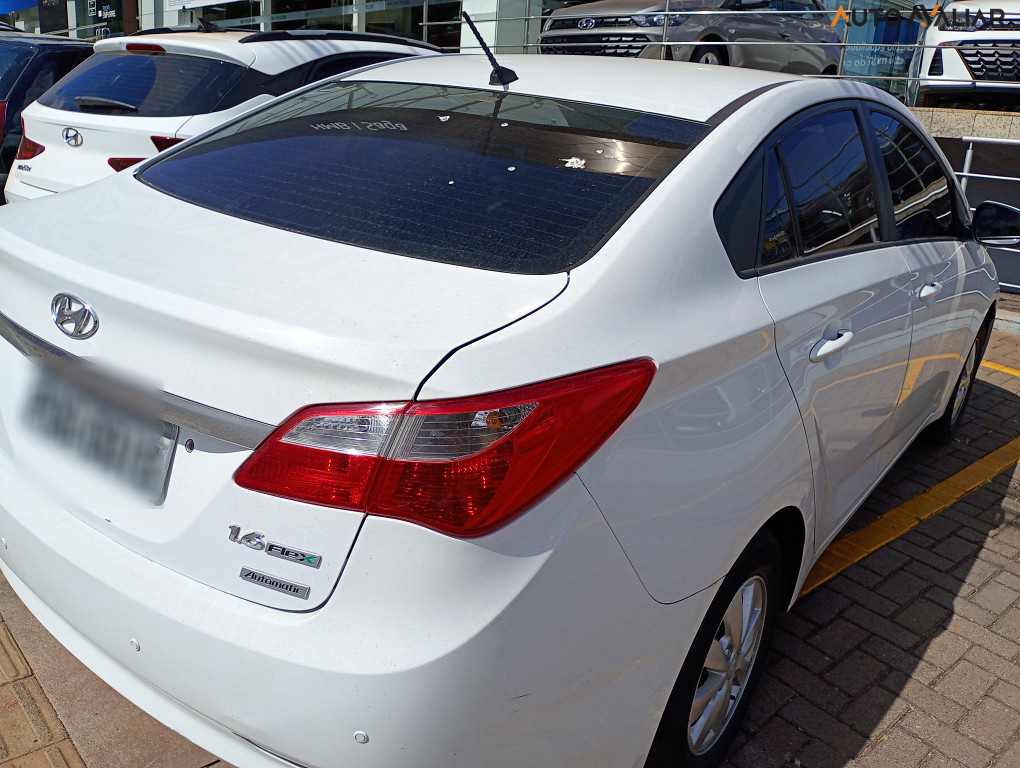 HYUNDAI HB20S 1.6 COMFORT PLUS 16V FLEX 4P AUTOMATICO