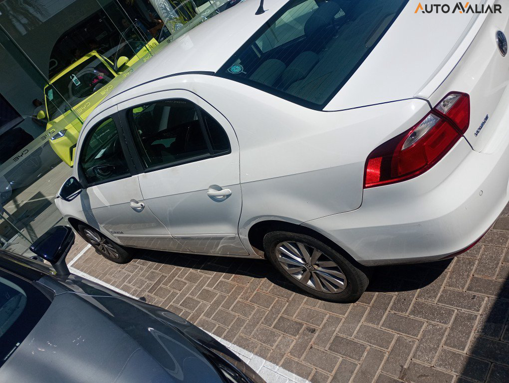 VOLKSWAGEN VOYAGE 1.0 MI COMFORTLINE 8V FLEX 4P MANUAL