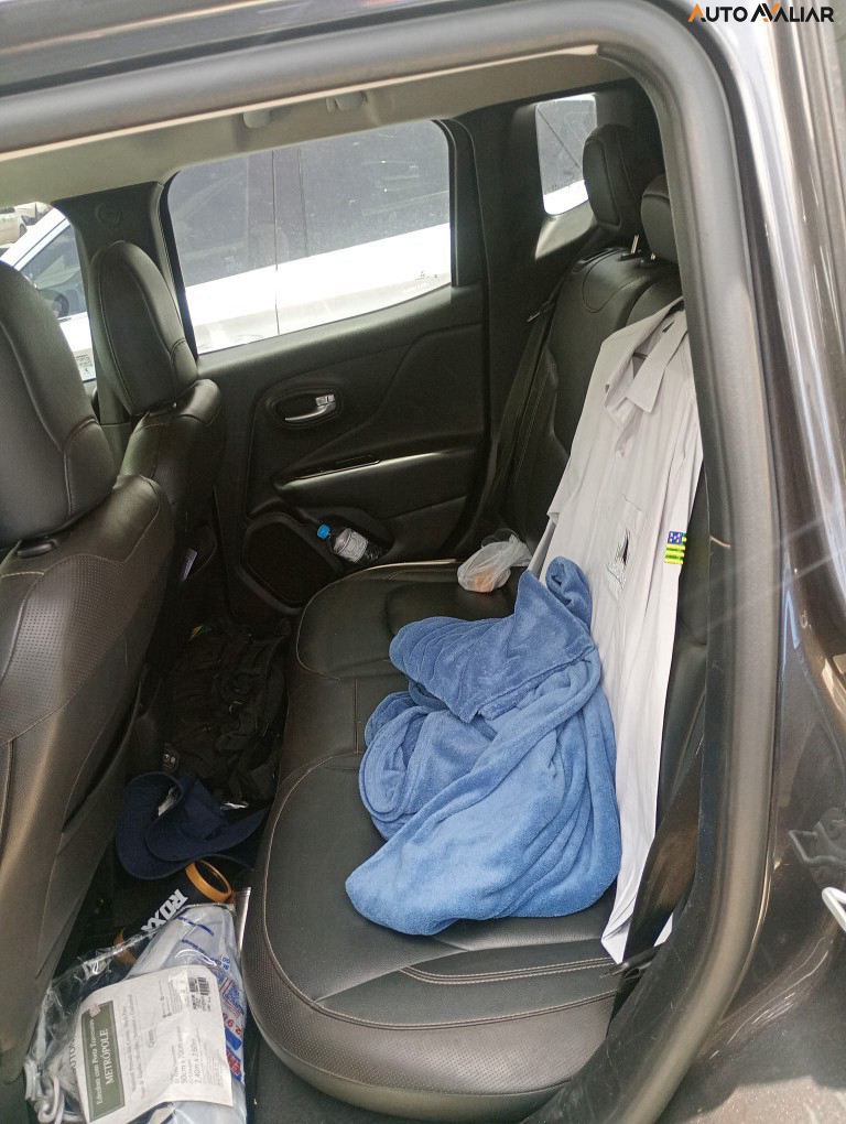 JEEP RENEGADE 1.3 T270 TURBO FLEX LONGITUDE AT6