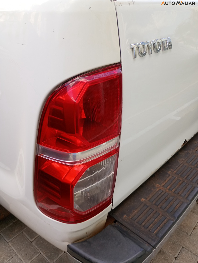 TOYOTA HILUX 3.0 SRV 4X4 CD 16V TURBO INTERCOOLER DIESEL 4P AUTOMATICO