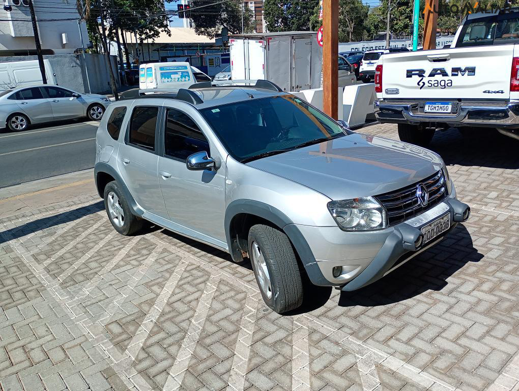 RENAULT DUSTER 2.0 DYNAMIQUE 4X2 16V FLEX 4P AUTOMATICO