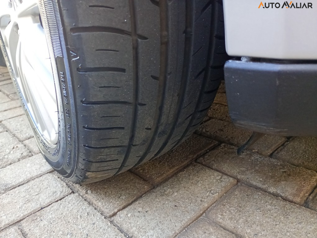 FORD FOCUS 2.0 SE FASTBACK 16V FLEX 4P POWERSHIFT