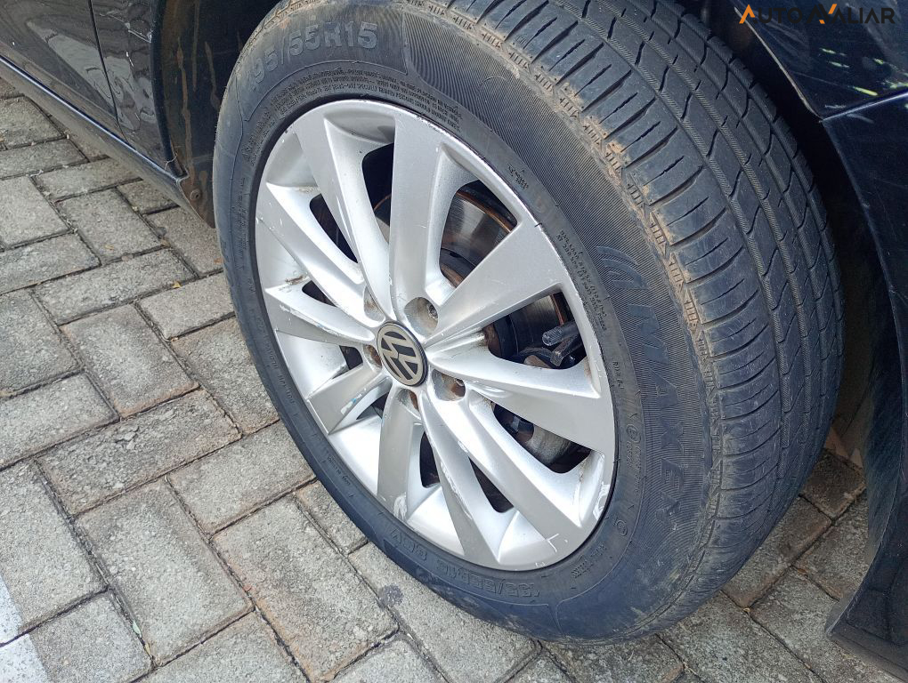 VOLKSWAGEN FOX 1.6 MI 8V FLEX 4P MANUAL
