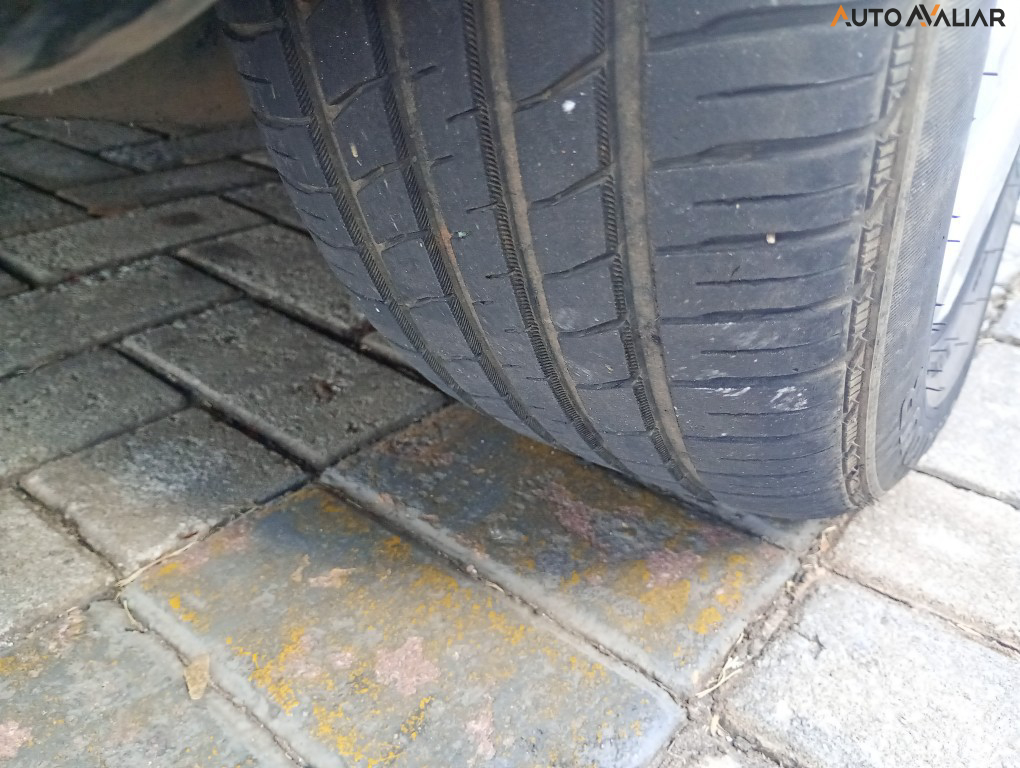 VOLKSWAGEN FOX 1.6 MI 8V FLEX 4P MANUAL