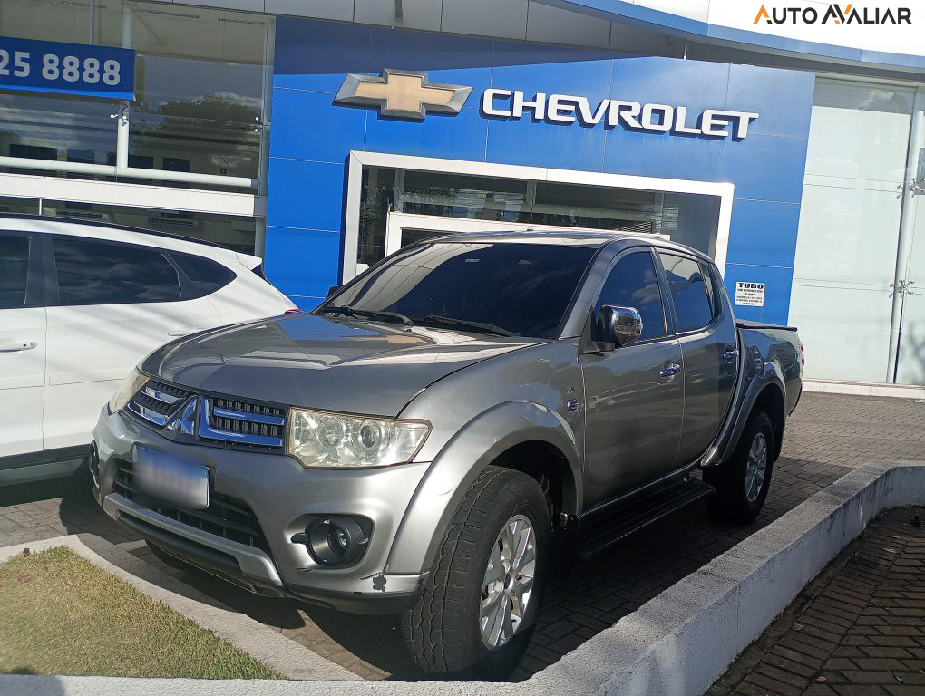MITSUBISHI L200 TRITON  2.4 HLS CHROME 4X2 CD 16V FLEX 4P MANUAL