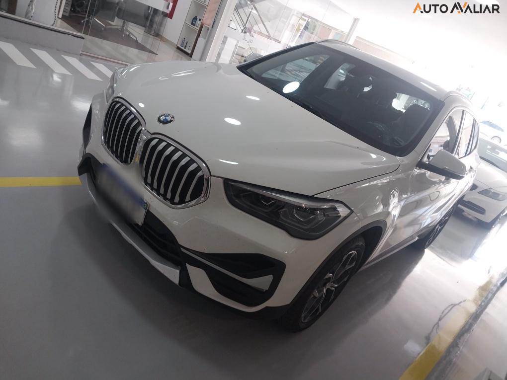 BMW X1 2.0 16V TURBO ACTIVEFLEX SDRIVE20I X-LINE 4P AUTOMATICO