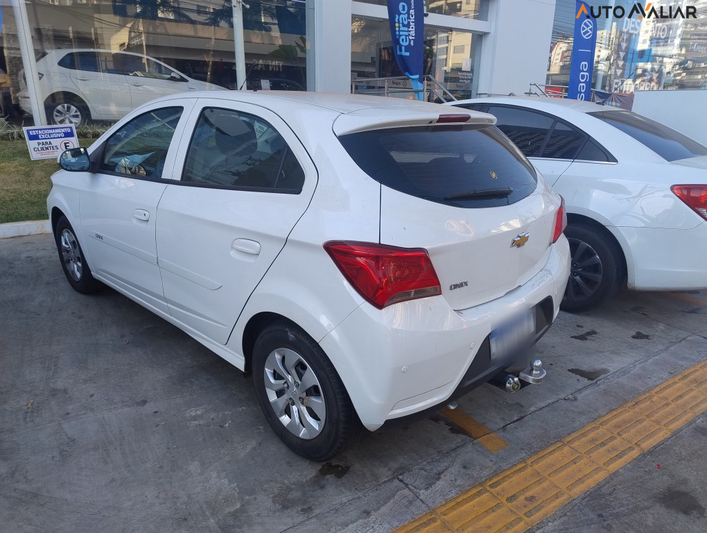 CHEVROLET ONIX 1.0 MPFI LT 8V FLEX 4P MANUAL