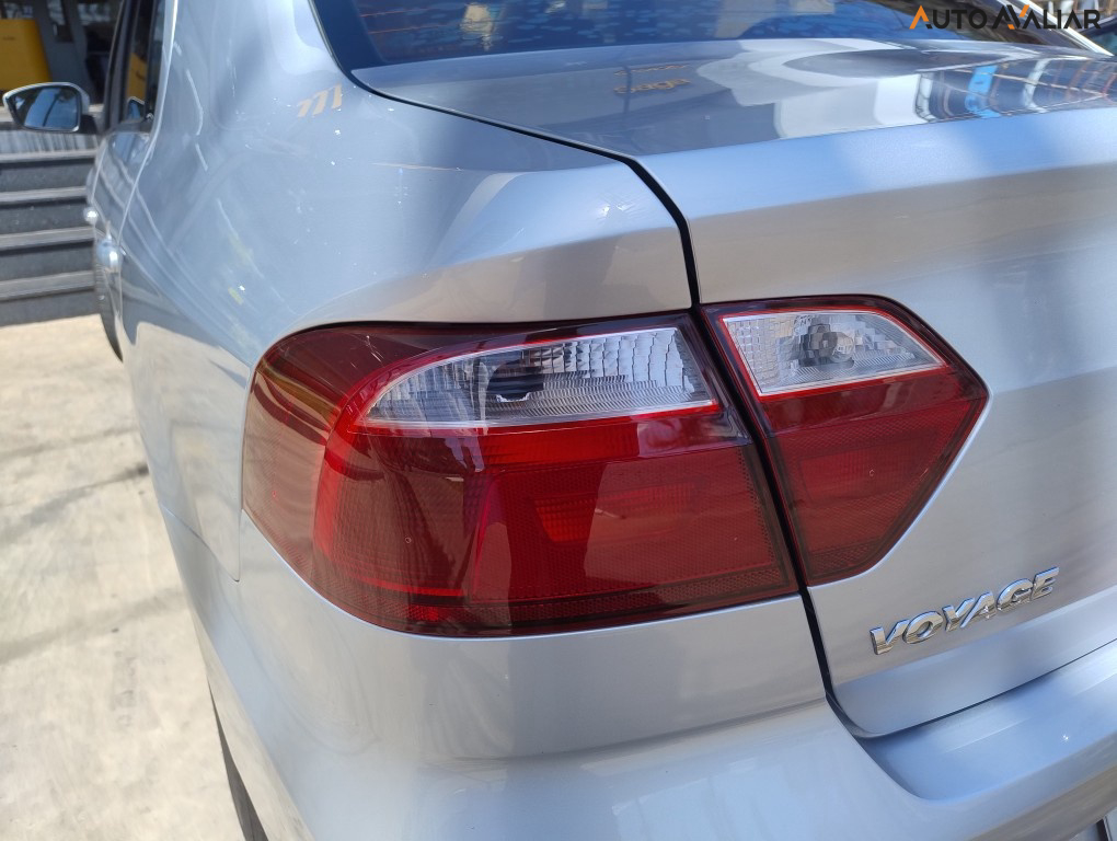 VOLKSWAGEN VOYAGE 1.6 MSI TOTAL FLEX AUTOMATICO