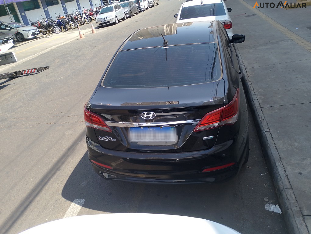 HYUNDAI HB20S 1.0 COMFORT PLUS 12V FLEX 4P MANUAL